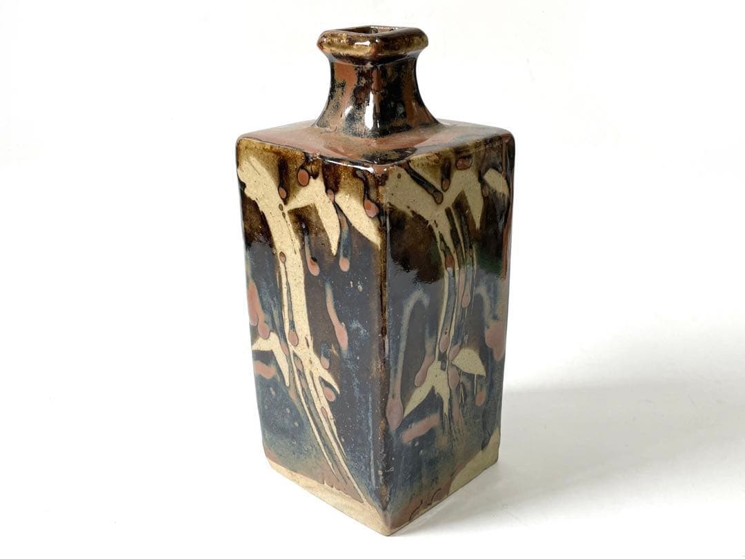 陶芸家　人間国宝　濱田庄司　浜田庄司　？　箱なし　鉄釉　笹文　角瓶　指描　花瓶