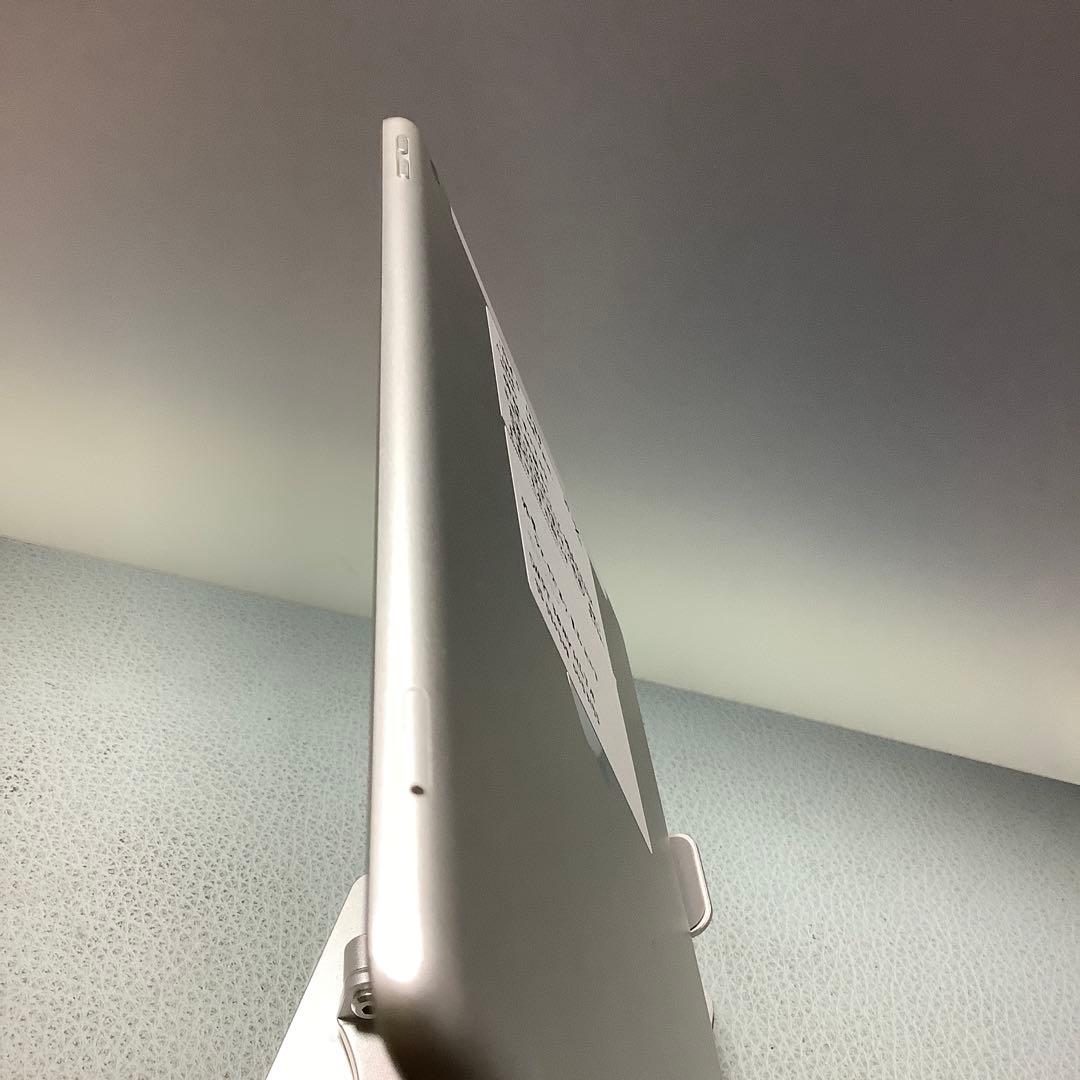 iPad 5世代128G silver wifi+sim