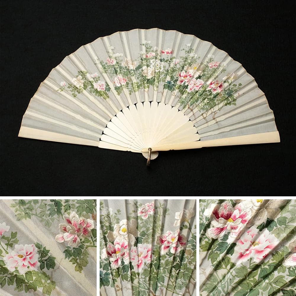 【文】　★ 文房 繍絵花卉紋牙骨絹面折扇 ★　清朝期　牡丹 刺繍文様　清供雅玩