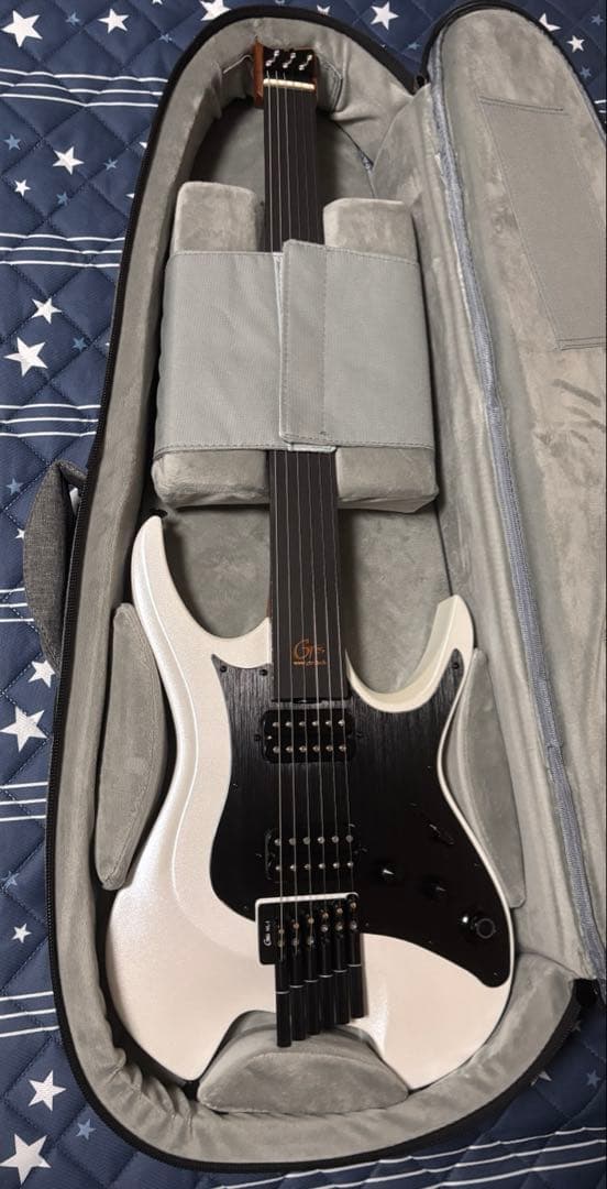 ・*ま様 Mooer GTRS W800 Pearl Whiteアンプモデリング