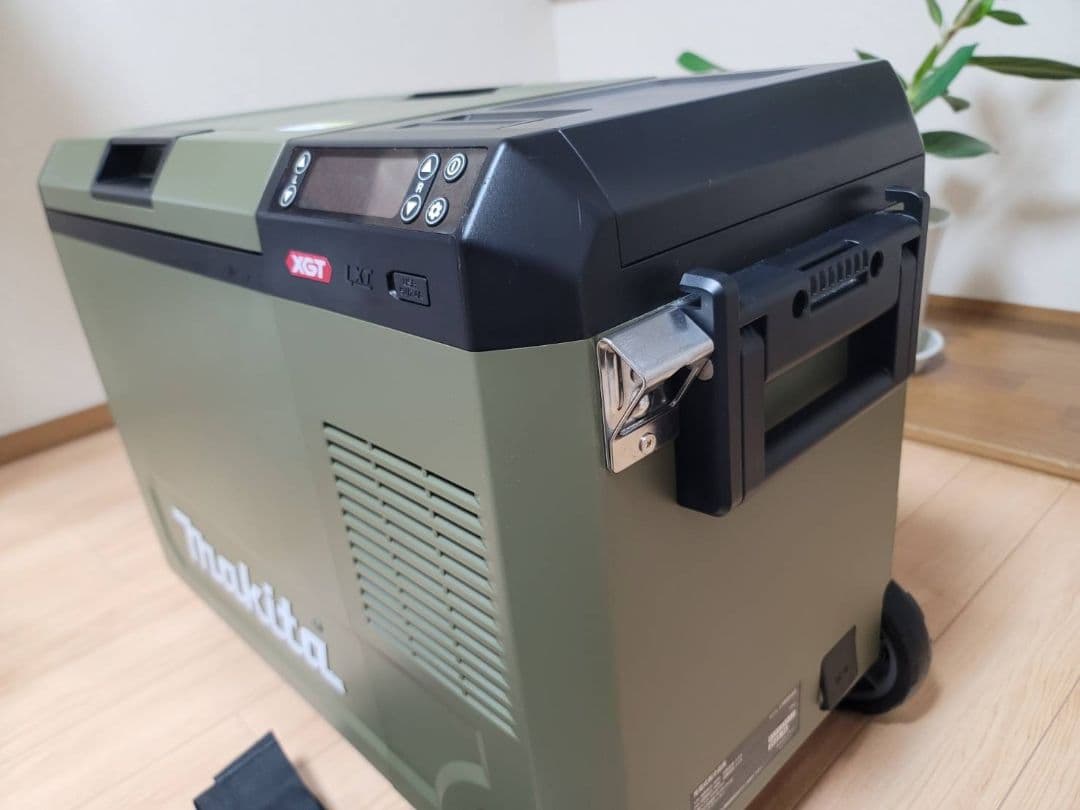 makita CW004G 充電式保冷温庫　本体のみ