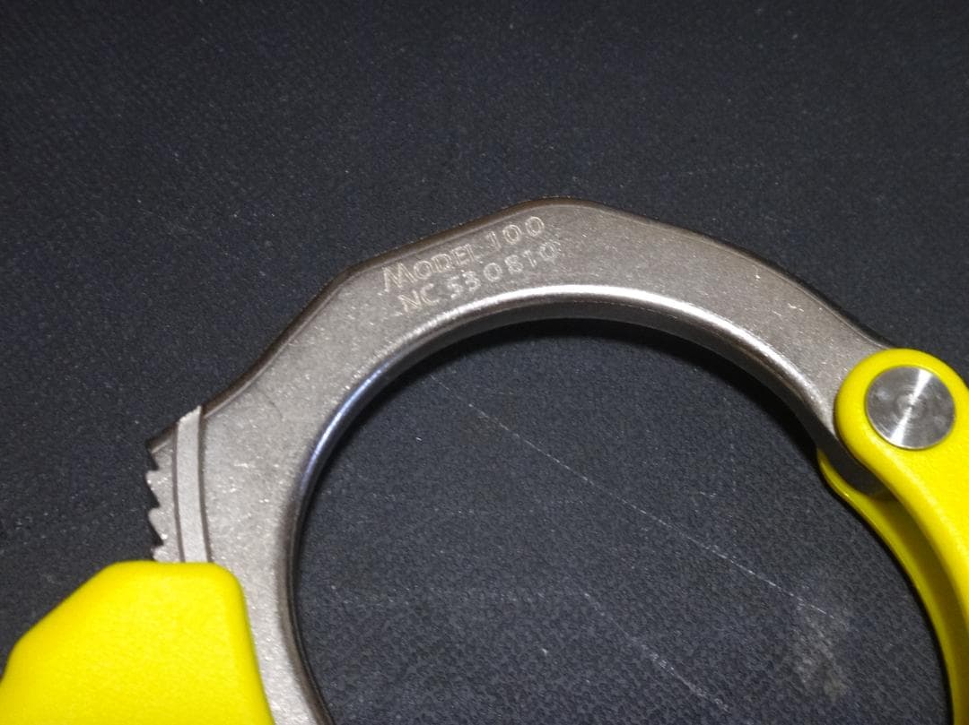 ASP　手錠　ハンドカフ　ホワイトウルフ　レッグカフ　足枷　3個セット