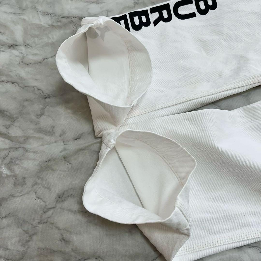 現行タグ✨バーバリー152(12y) ホワイトデニムパンツ　ロコボタン　XS〜S