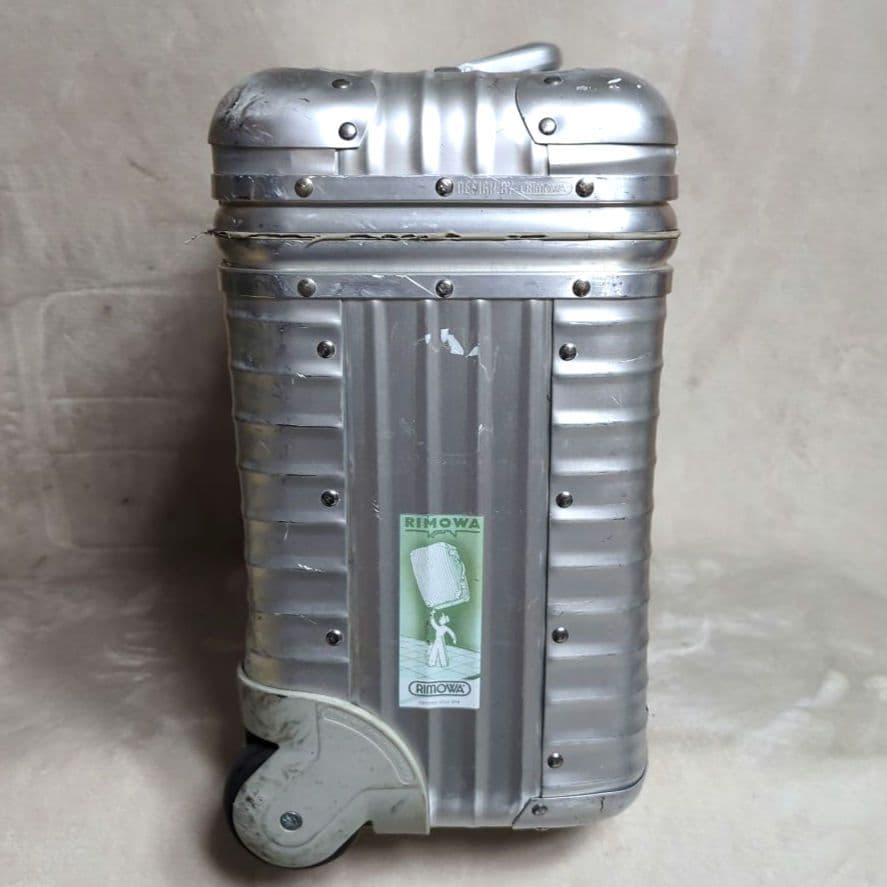 リモワ パイロットキャリーケース アルミ 2輪 トラベルバッグ 廃盤モデル 中古