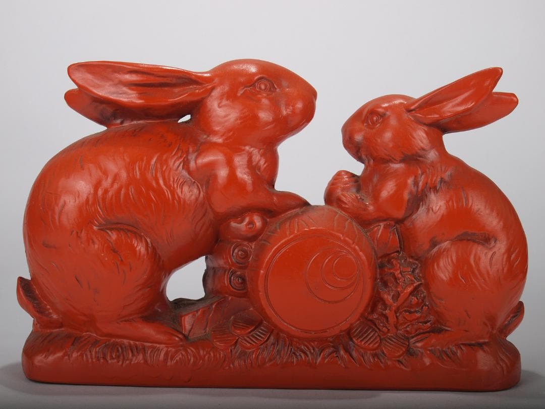 ウサギの置き時計　赤兎　縁起物<BR>  X760C12-5