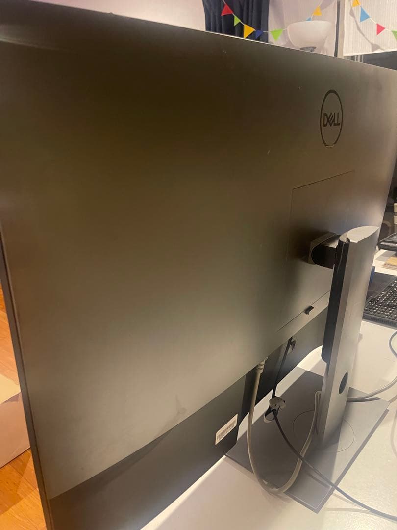 DELL 43inch モニター　U4320Q