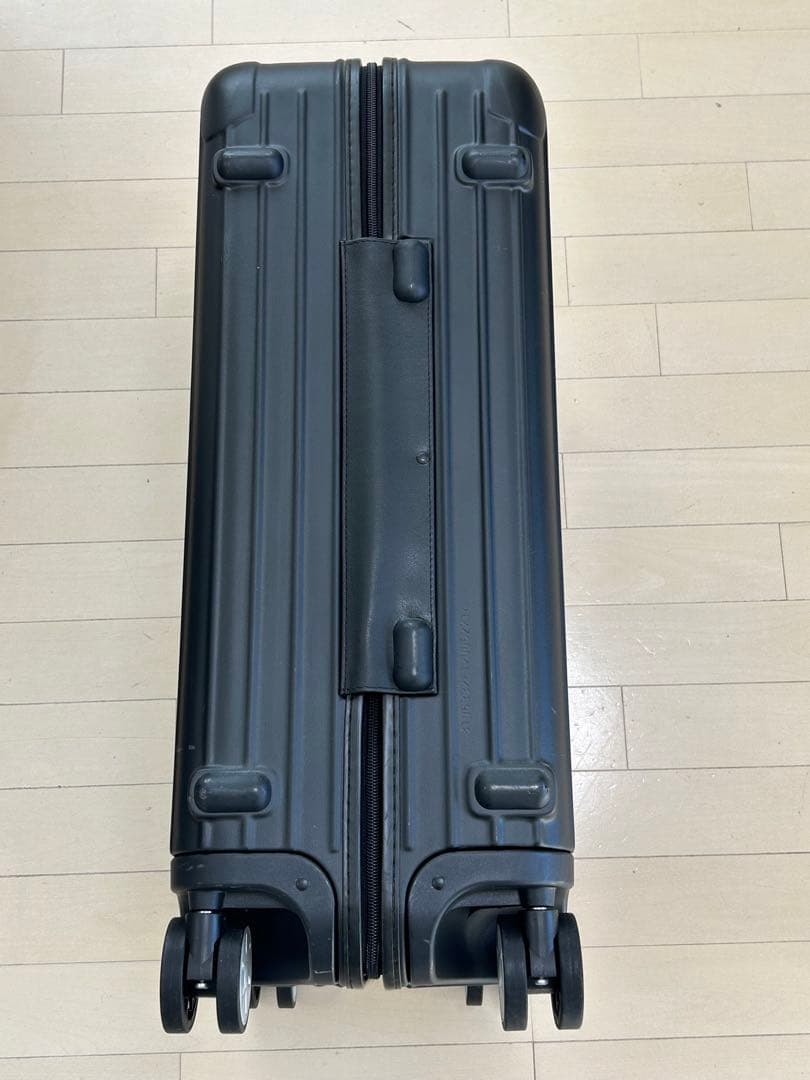 【期間限定値下げ】RIMOWA サルサ スーツケース 61L 黒 4輪