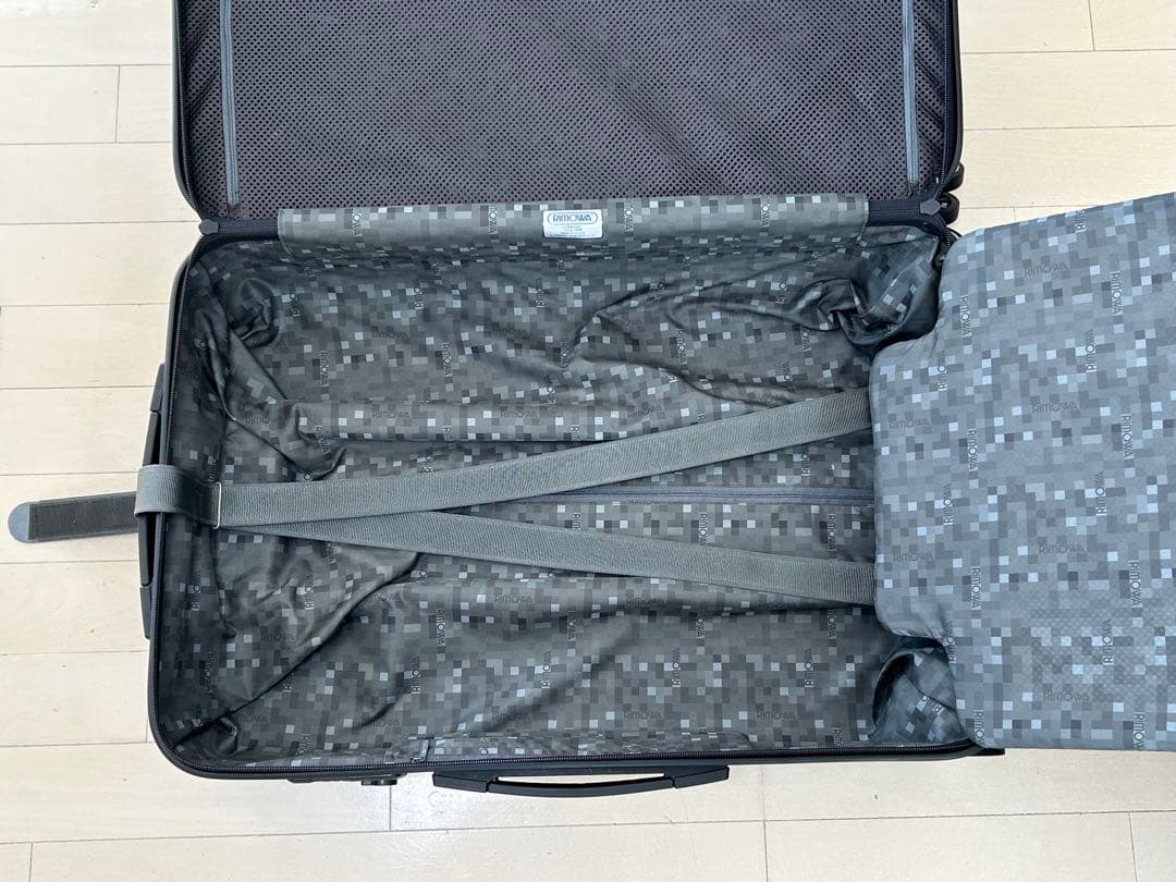 【期間限定値下げ】RIMOWA サルサ スーツケース 61L 黒 4輪