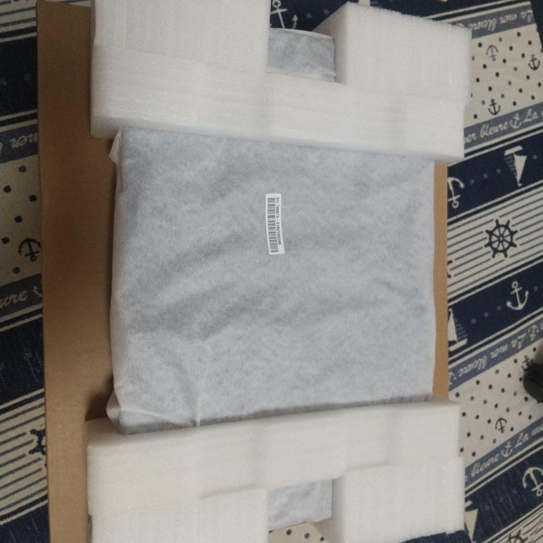 富士通未使用品FMVA77E2L