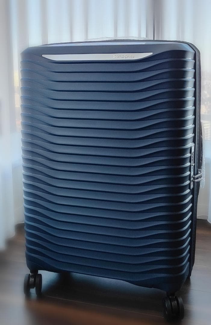 デイトナさん専用　【未使用品】 サムソナイト Mサイズ アップスケープ 軽量