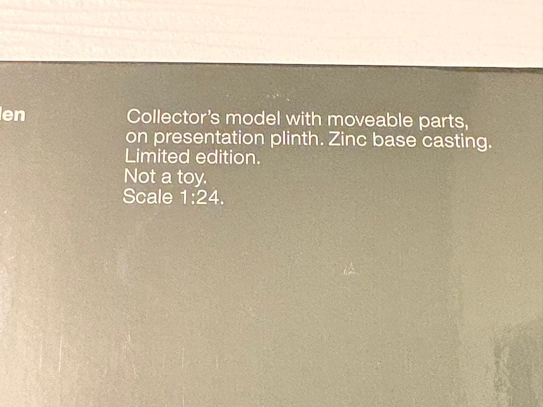 BMW 750iL 1/24 007 ジェームズボンド トゥモロー・ネバー・ダイ