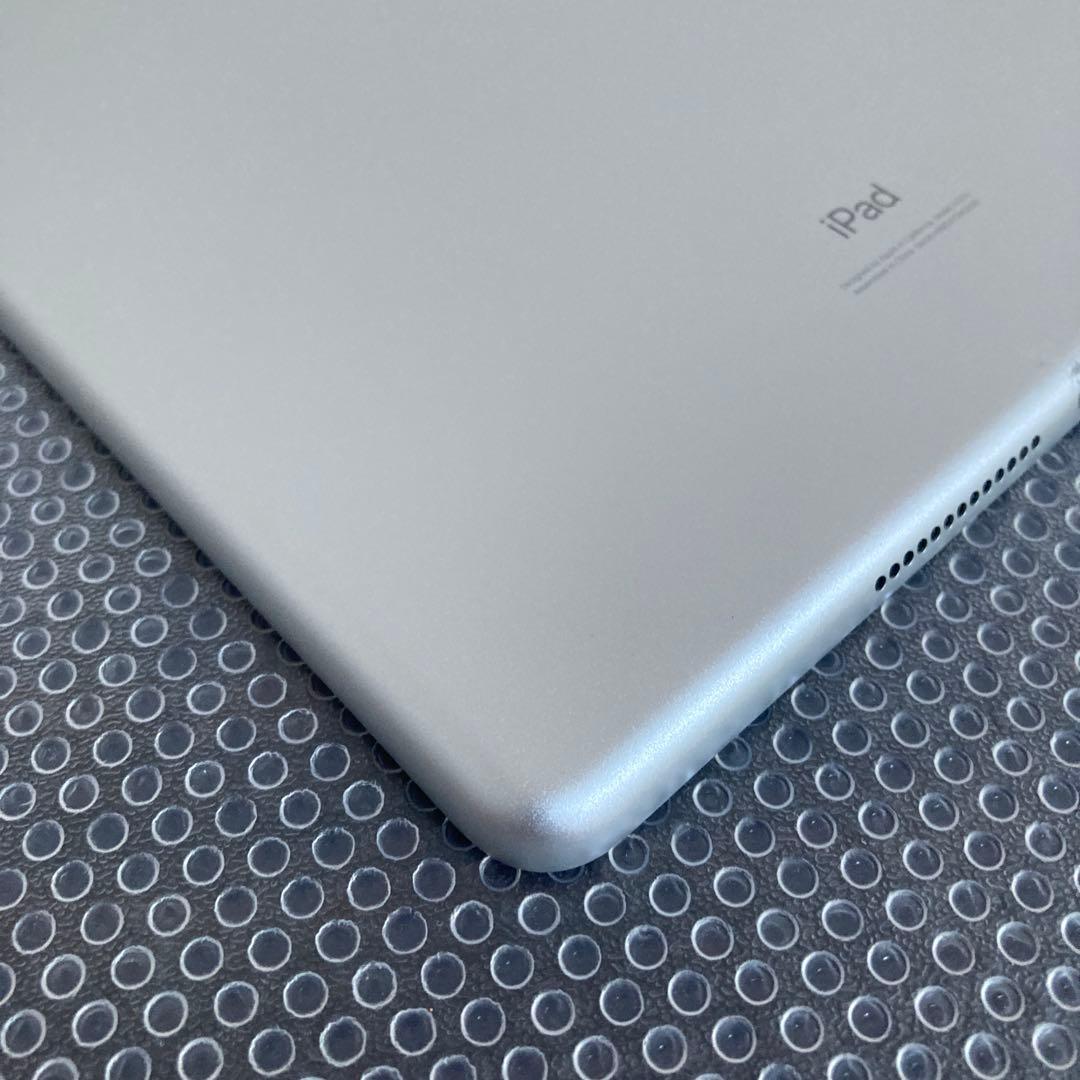 3545【早い者勝ち】比較的美品☆iPad8第8世代 32GB WIFIモデル☆