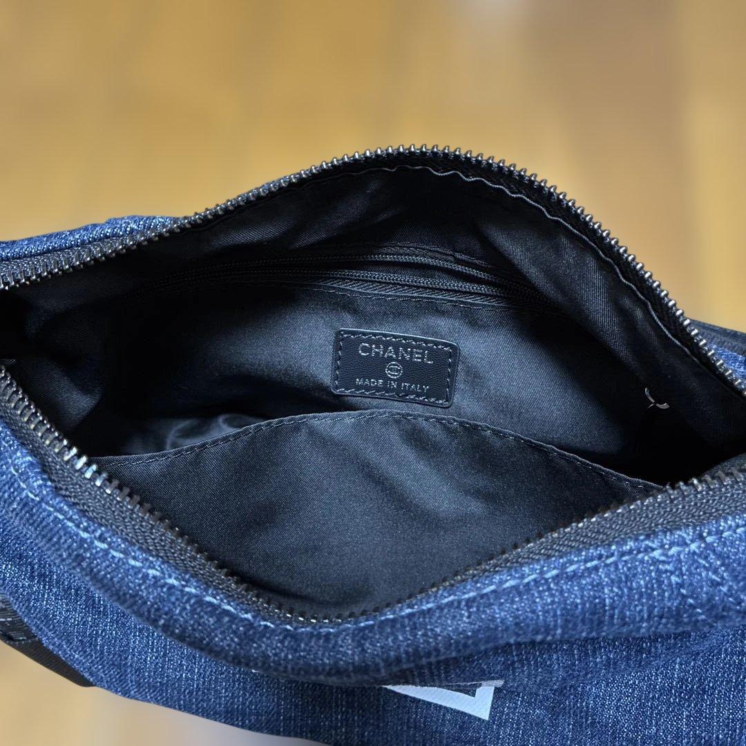 シャネルノベルティ デニムショルダーバック&ウェット素材ポーチ 2点set