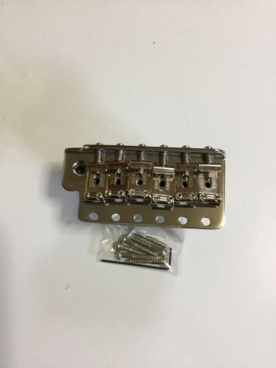 エレキギターストラトキャスター(ST)用ブリッジ /ニッケルカラー