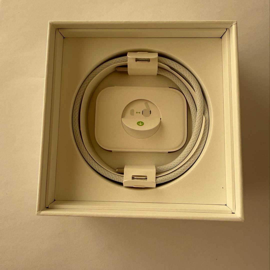 Apple AirPods 充電ケース 本体　2025年5月購入