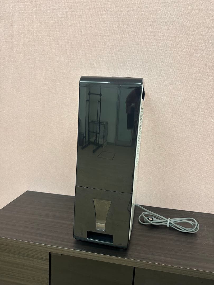 CORONA 除湿機 縦型　衣類乾燥除湿機 CD-H18A 2023年製