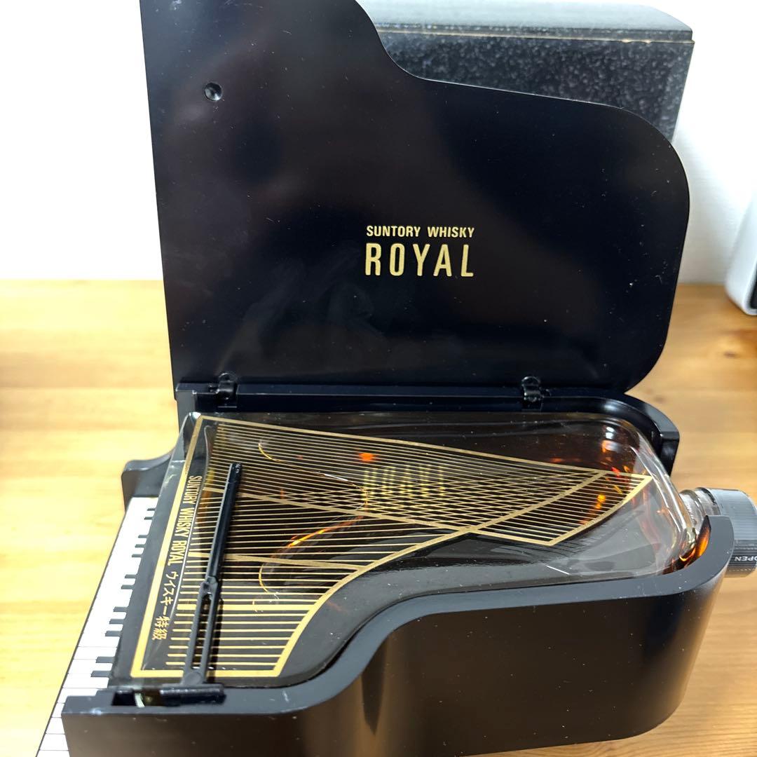 美品　サントリーウイスキーローヤル　ピアノ型ボトル　箱付き　未開封
