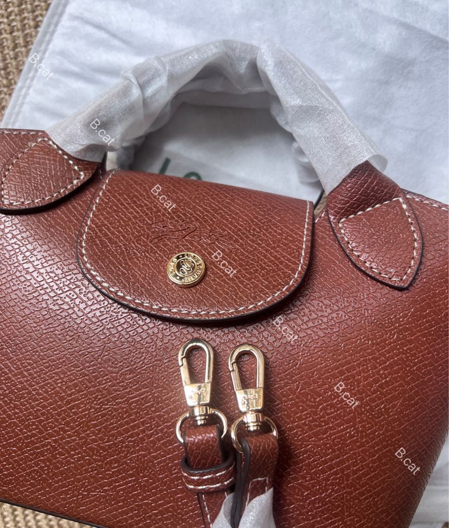 新シーズンLongchampエピュレ テクスチャードレザーミニバッby