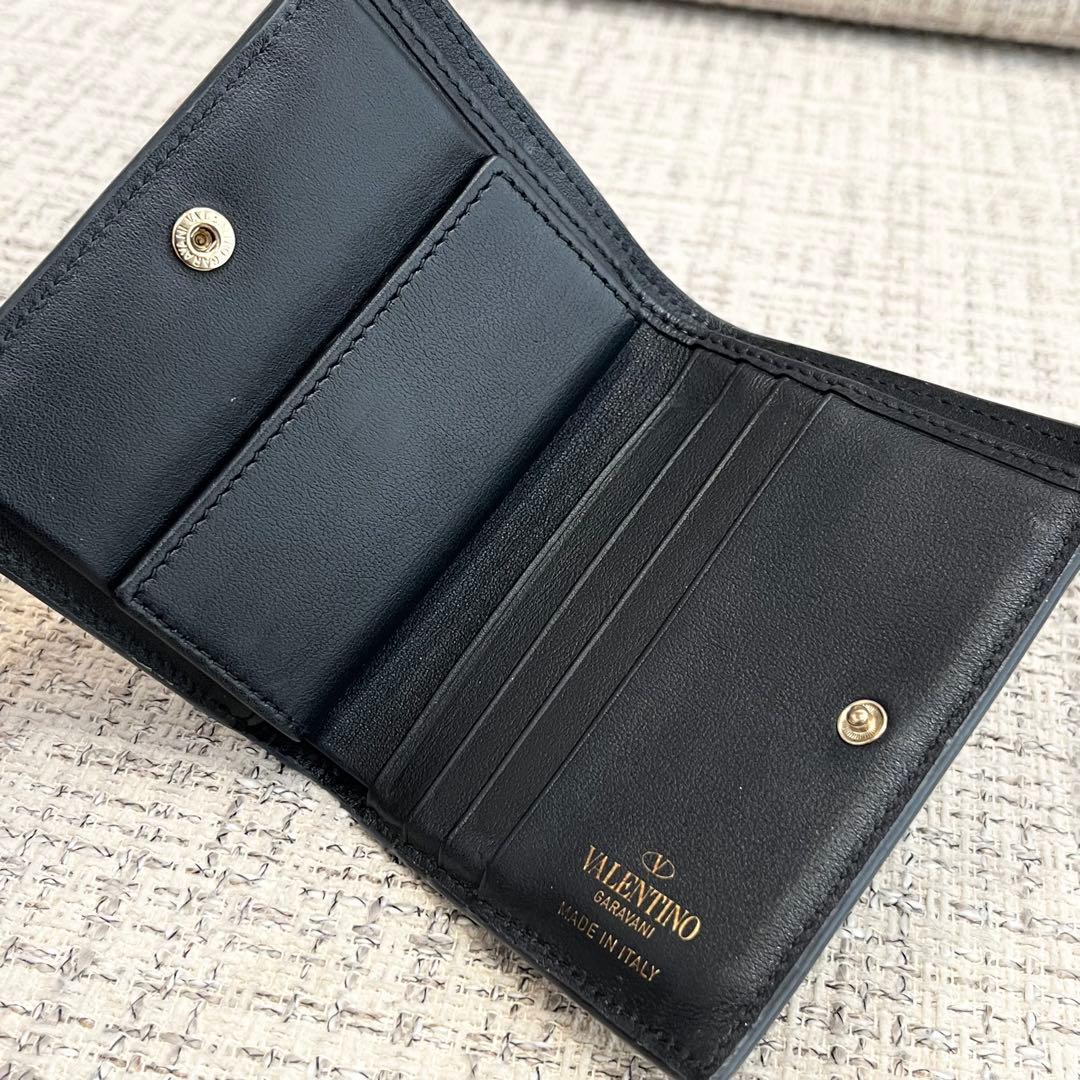 VALENTINO GARAVANI 二つ折り財布 黒 レザー