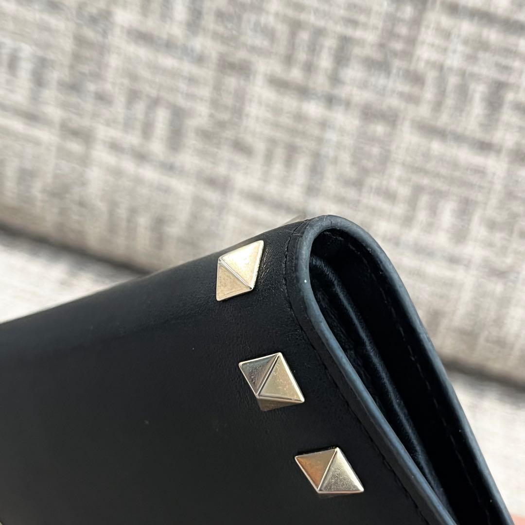 VALENTINO GARAVANI 二つ折り財布 黒 レザー