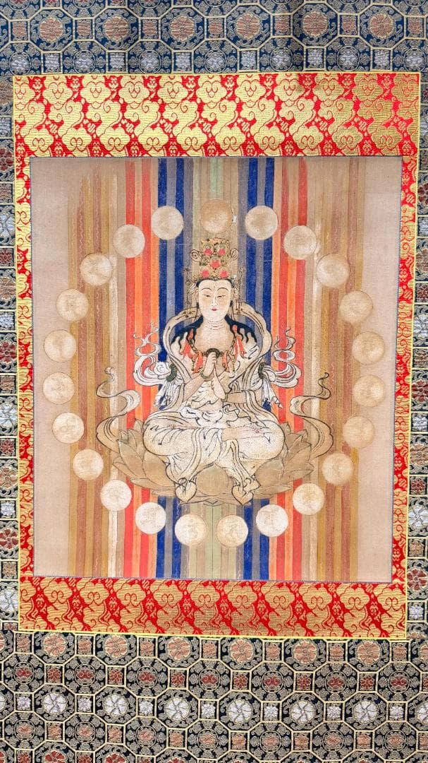 真言宗系 密教仏画 白衣観音（宝冠観音） 宝珠光輪 掛軸 原装完備 昭和期