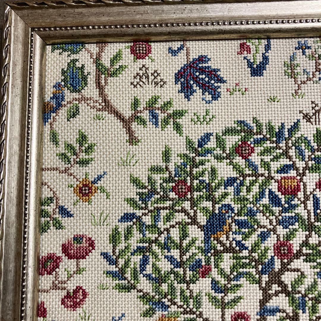 ホビーラホビーレクロスステッチ完成品　ケルムスコットツリー