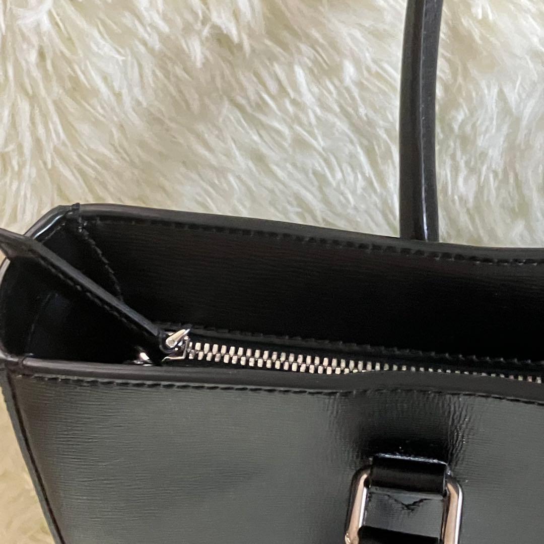 バーバリー　訳あり　タグ付き未使用　2WAY 保存袋　化粧箱　ビジネス　トート