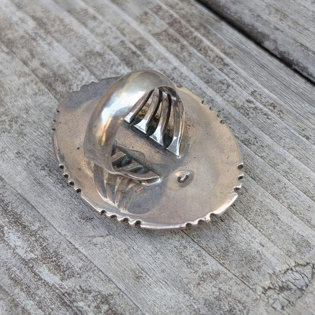 大粒のターコイズリング　インディアンジュエリー