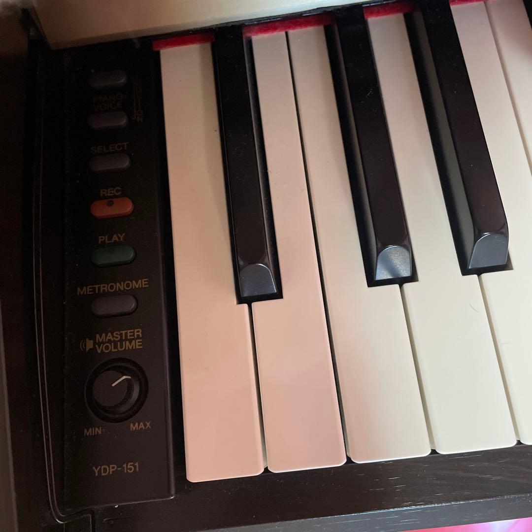 送料込み ヤマハ 電子ピアノ デジタルピアノ YDP-151 ピアノ ブラウン