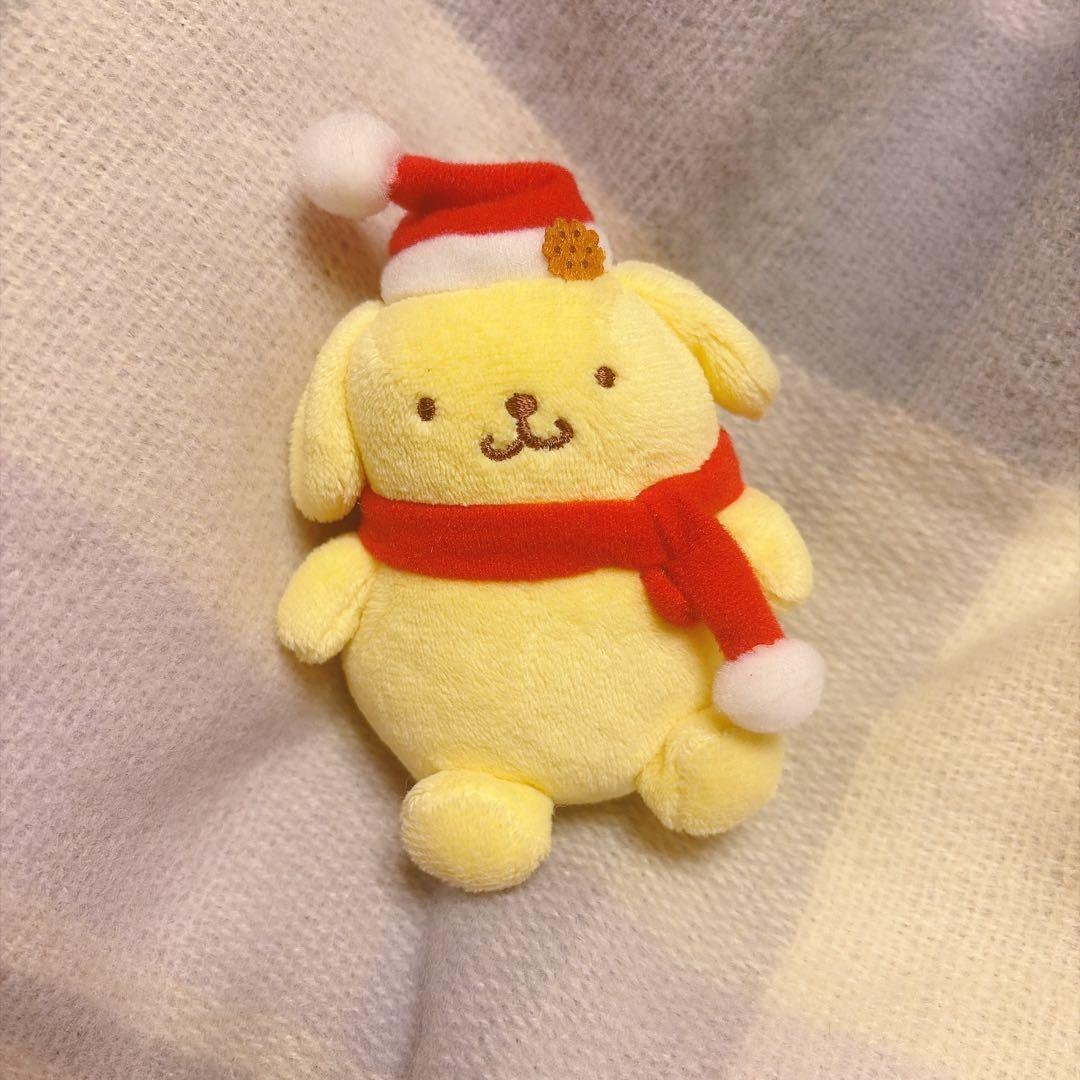 ポムポムプリンカフェ　マスコット　サンタ　マフラー