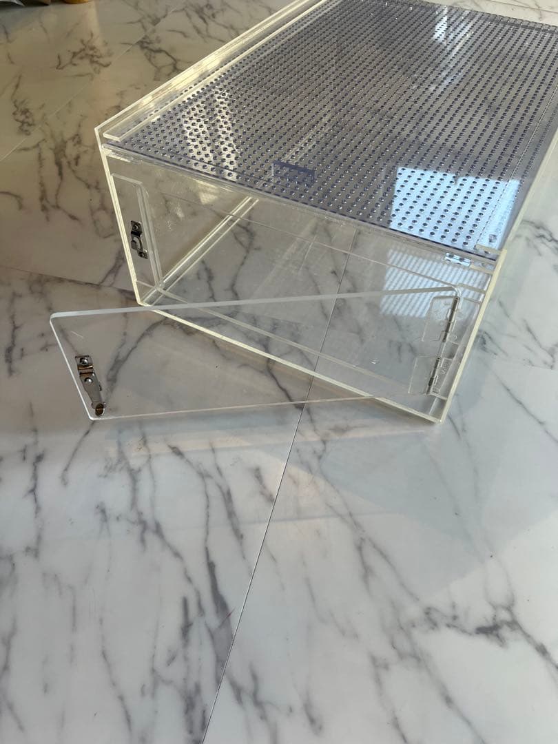 爬虫類アクリルケージ①