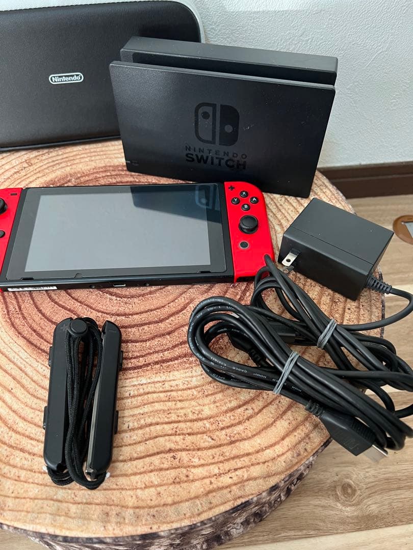 Nintendo Switch ニンテンドースイッチ本体　RED 箱無し　海外版