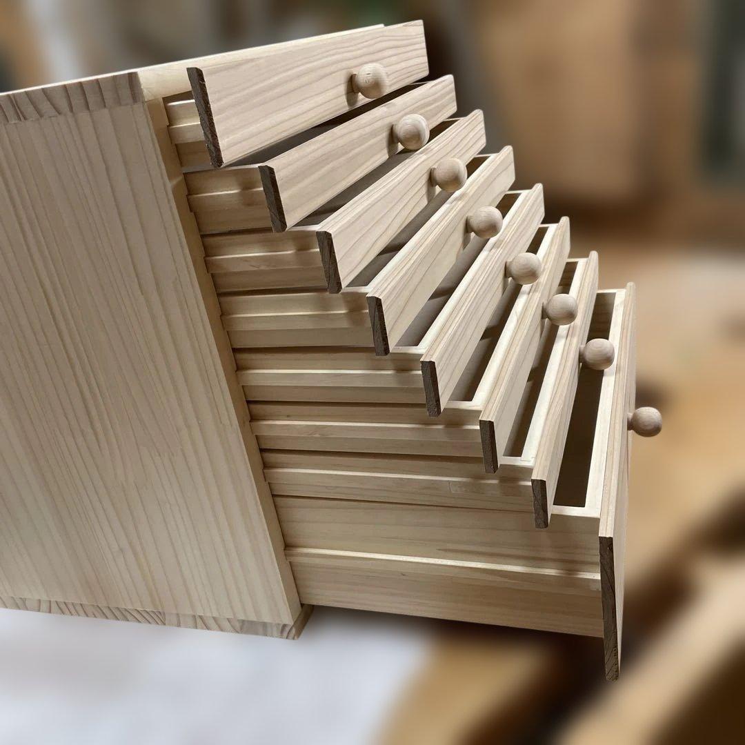 ゴンちゃん　刺繍糸用　8段引き出し　小物入れ　ハンドメイド　木工　木製