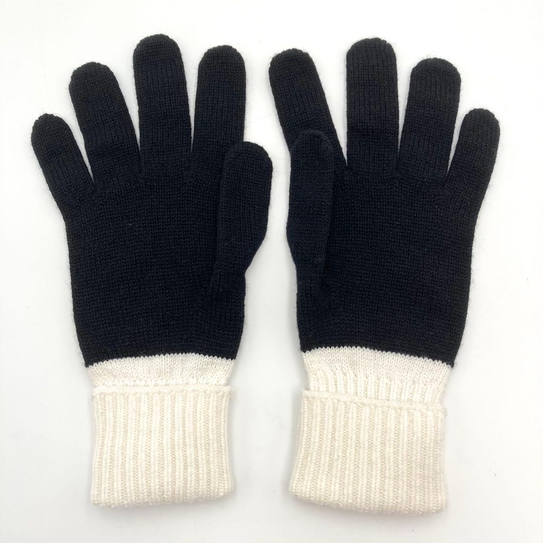 ずーきー✨ BURBERRY ロゴインターシャ 手袋 M/L 黒×白