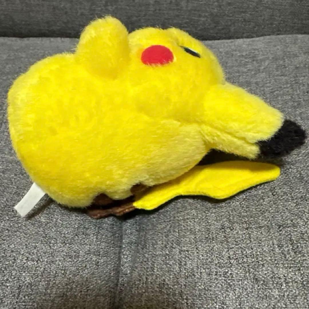 お目目きゅるきゅる　かわいいピカチュウ♡ぬいぐるみ　ポケモンTOMY レトロ