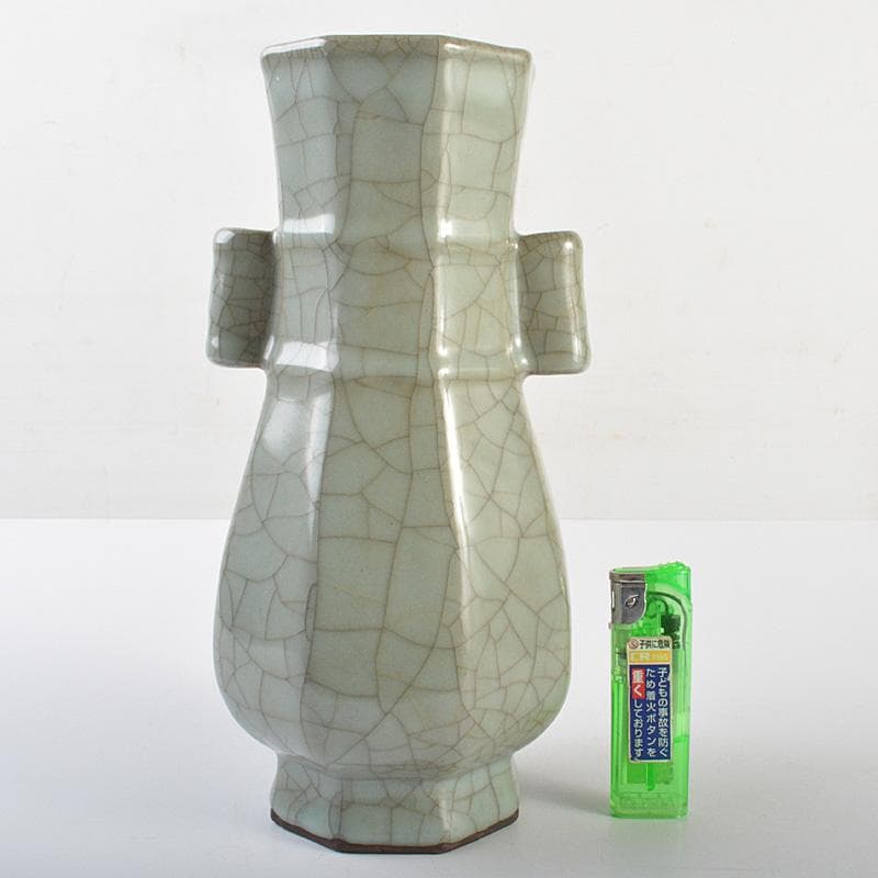 中国　汝窯　青磁　氷裂文　八角面取双耳瓶　C　7363E