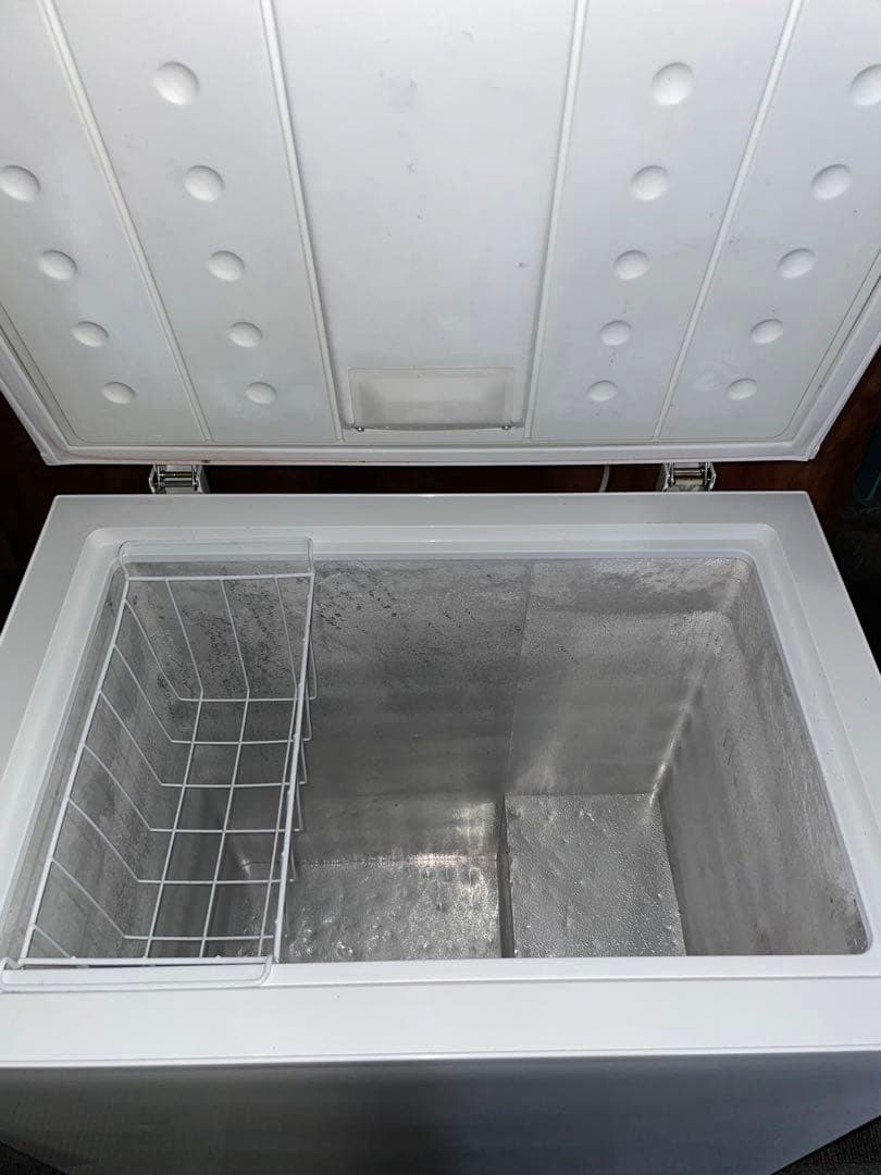 2022年製 アイリスオーヤマ 冷凍庫 142L ICSD-14A-W ①