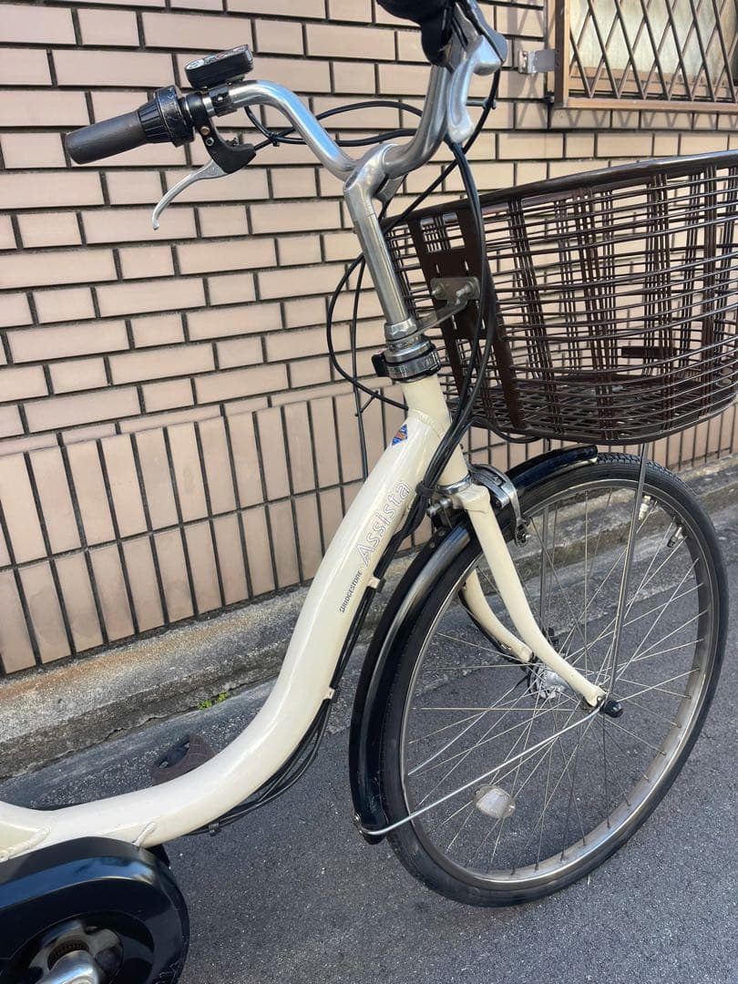 6.6Ahブリヂストン電動アシスト自転車 クリーム色 前カゴ付き