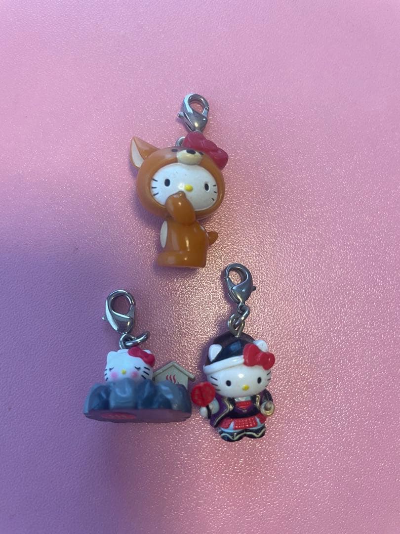 ハローキティご当地ストラップまとめ売り24個