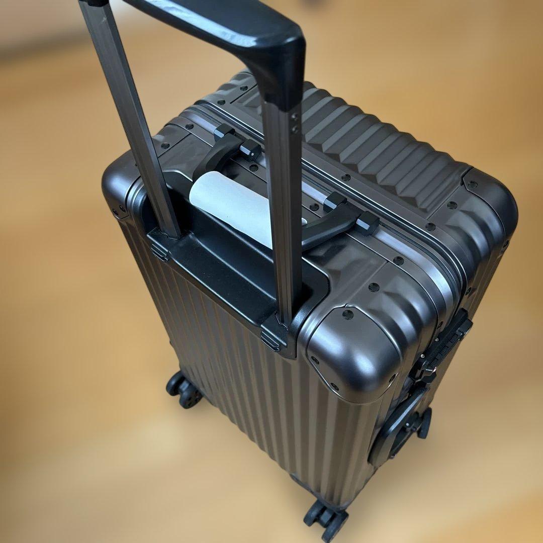 なー メルセデス ベンツ オリジナルスーツケース　33L