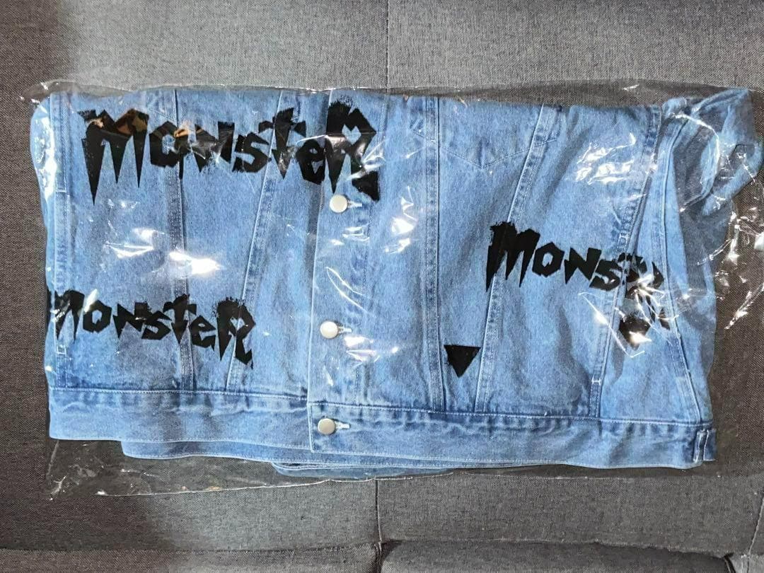 倖田來未　デニムジャケット　『DENIM JACKET -monsteR-』