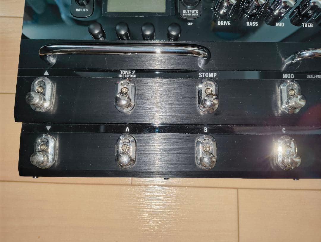 LINE6 POD X3 LIVE 箱、ソフトケース付き