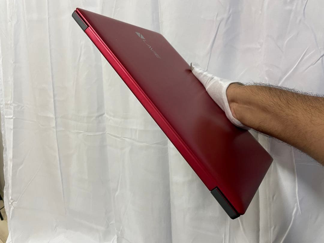 NEC 15.6インチ ノートPC レッド