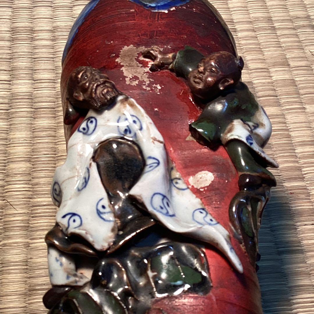 隅田焼高浮彫　　人物花入　　香二銘