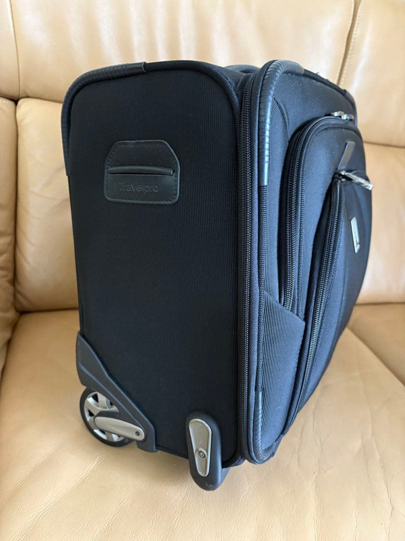 週末値下げTravelpro Crew10 Rolling Tote