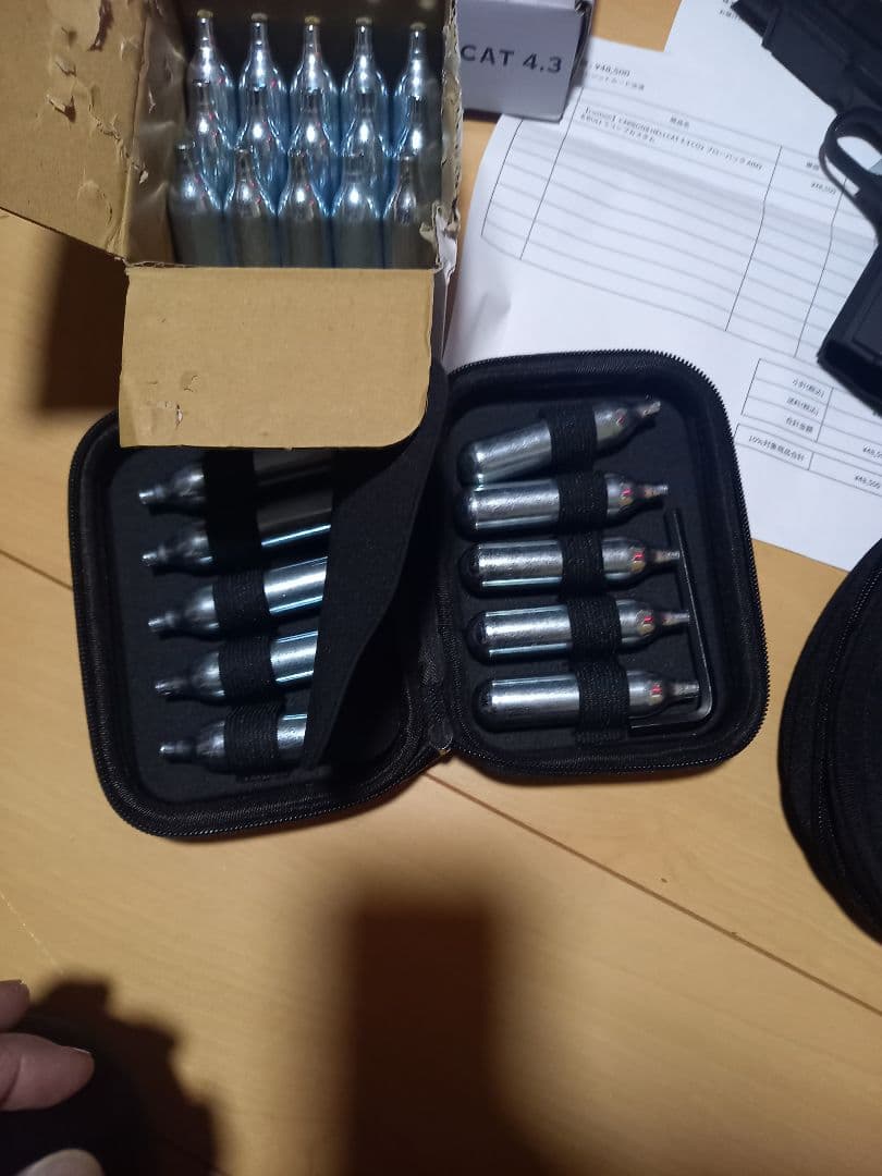 carbon8 ヘルキャットカスタム　CO2ガスガン