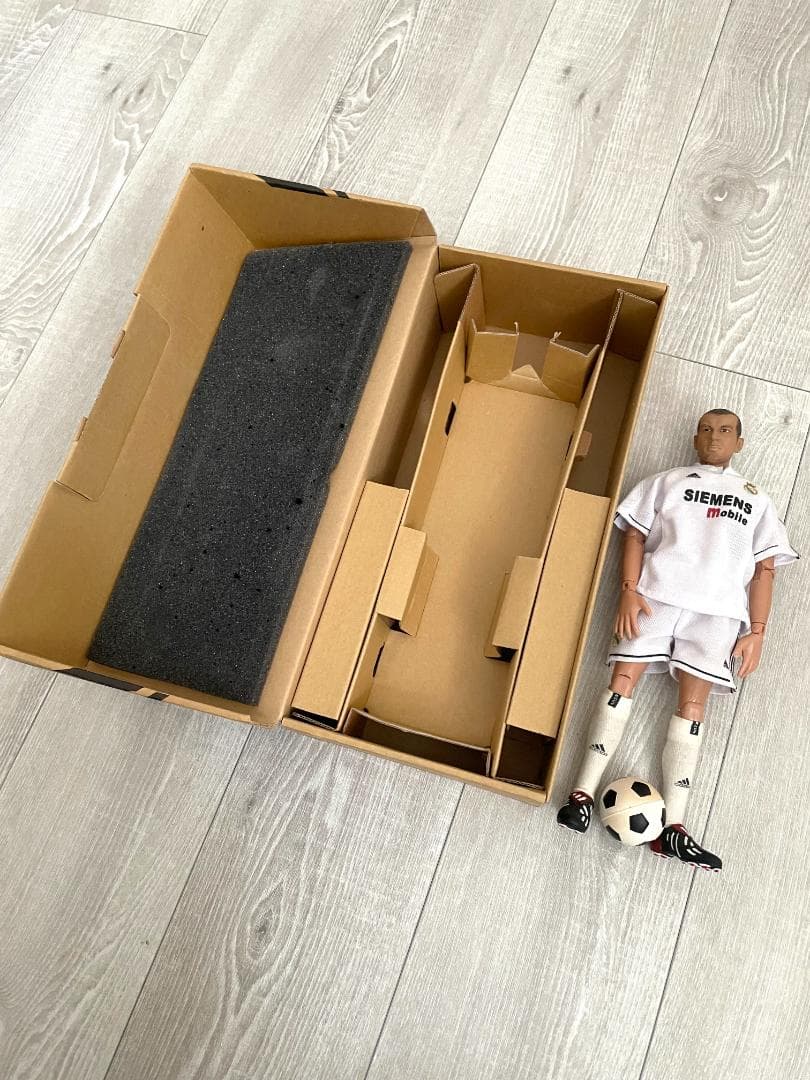 ジダン フィギュア レアル マドリード フランス adidas zidane