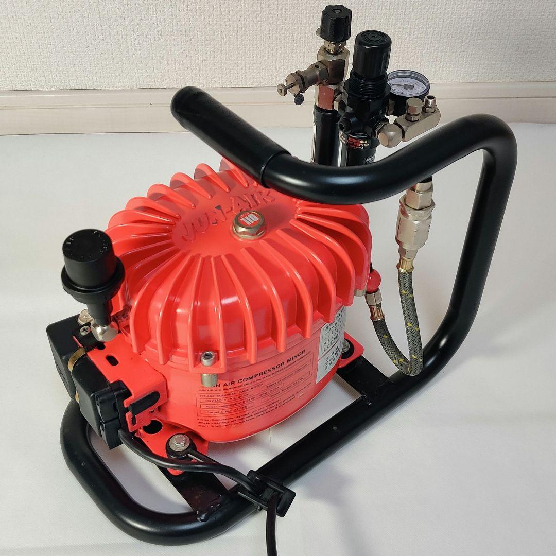 【ほぼ未使用】レトラ 5/17 静音コンプレッサー（赤）