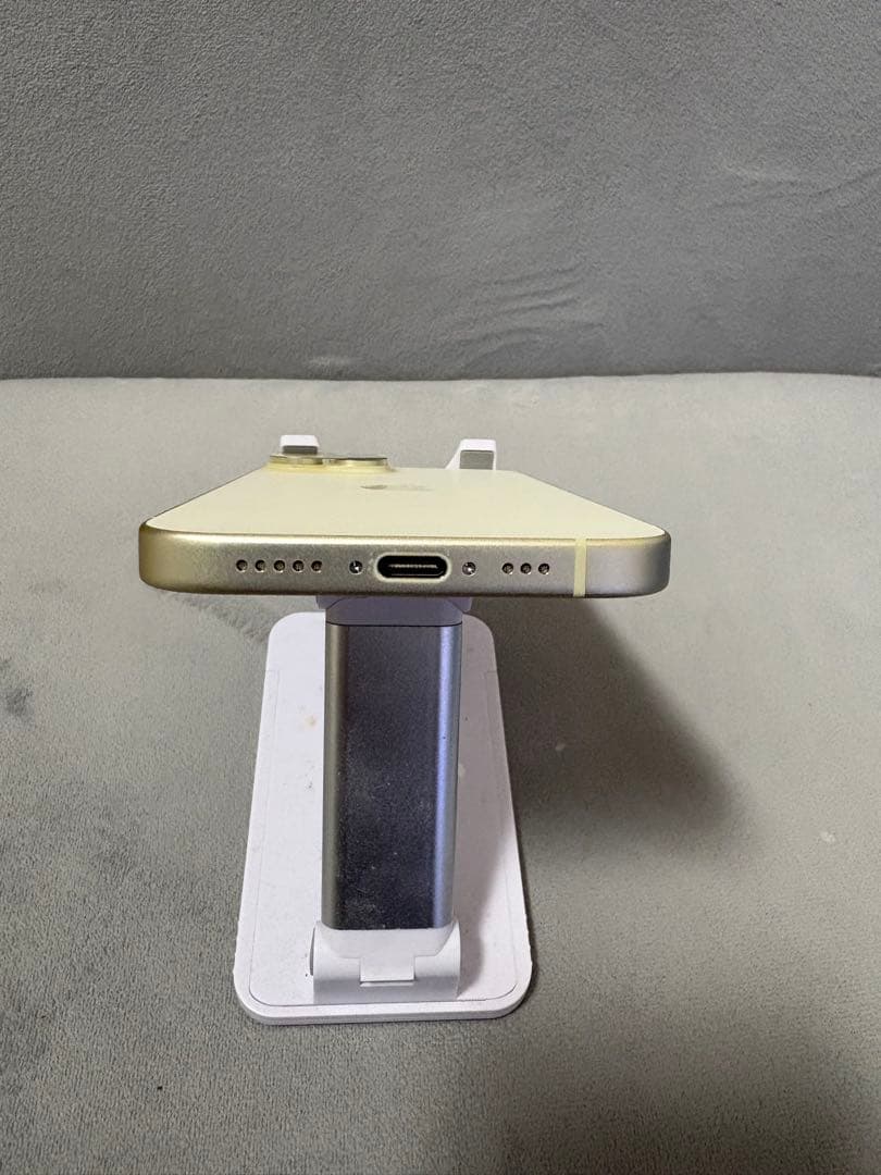 【美品】Apple iPhone 15 128GBイエロー 本体