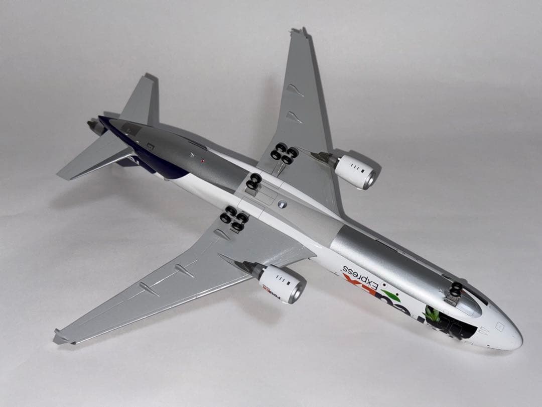 FedEx フェデックス MD-11 1/200